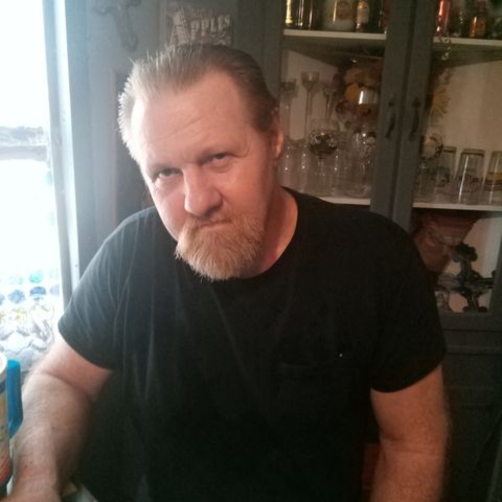 Meet your Posher, Chuck
